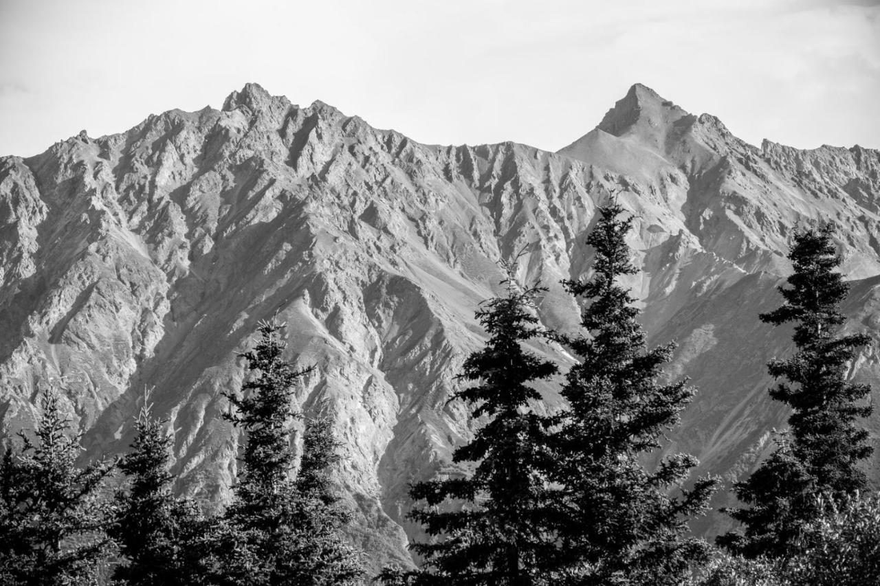 Sutton-Alpine Majestic Valley Wilderness Lodge מראה חיצוני תמונה